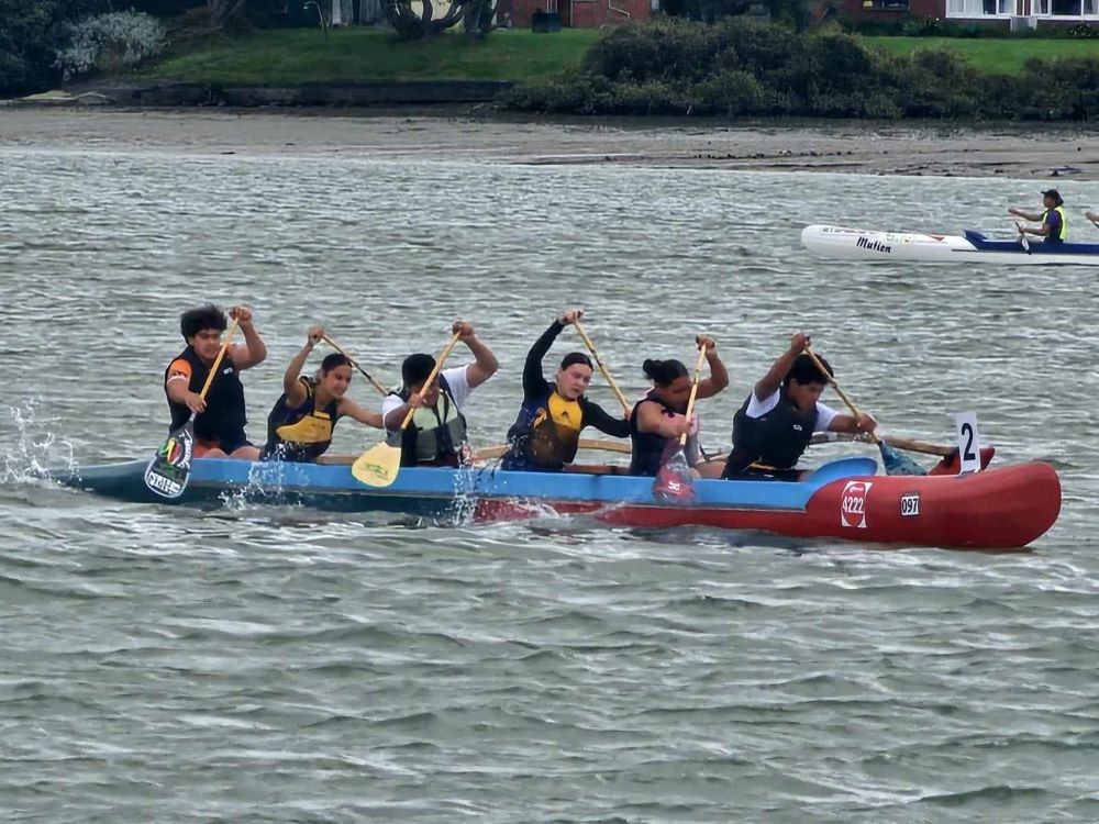 Waka Ama2